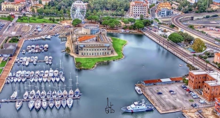La Casetta Al Centro Di Ольбия Экстерьер фото
